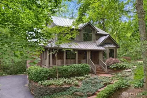 2743 Washington Mill Rd, Sugarcreek Township, OH 45305