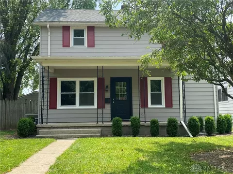 823 Robinson Ave, Piqua, OH 45356