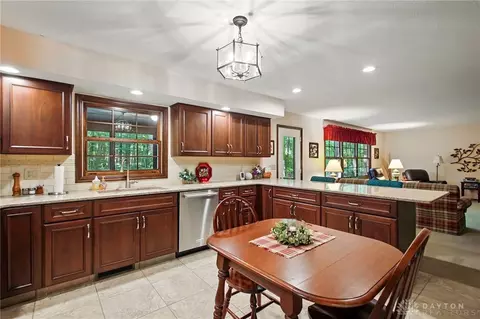 Kitchen - 601 Hornwood Dr, Springfield, OH 45504 photo 3 of 5