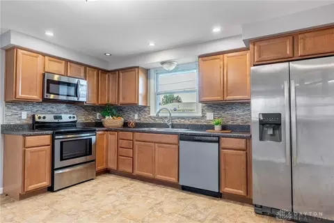5249 Stoneridge Dr, Springfield, OH 45503 photo 9