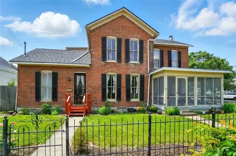 40 E Main St, West Carrollton, OH 45449