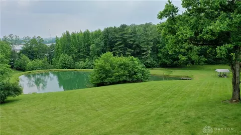 View/Area - 2590 Ross Ln, Springfield, OH 45502 photo 3 of 4