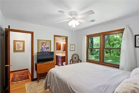 Bedroom - 2590 Ross Ln, Springfield, OH 45502 photo 4 of 5