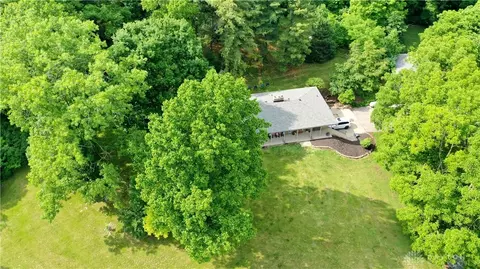 Exterior - 2590 Ross Ln, Springfield, OH 45502 photo 24 of 25