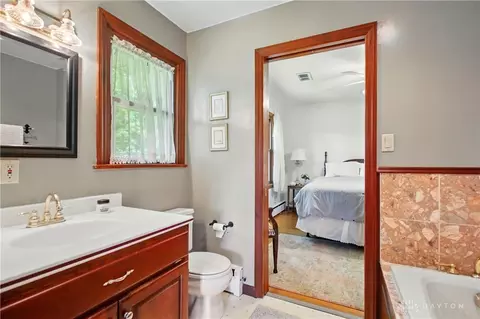 Bath - 2590 Ross Ln, Springfield, OH 45502 photo 1 of 6