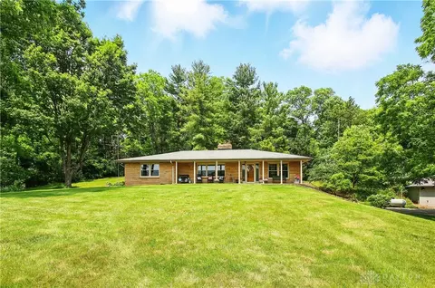 Exterior - 2590 Ross Ln, Springfield, OH 45502 photo 25 of 25