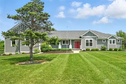 1584 Heritage Run Dr, Lebanon, OH 45036