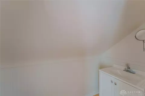 Bath - 5224 Hughes Ct, Springfield, OH 45503 photo 3 of 3