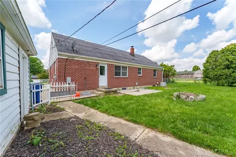 Exterior - 5224 Hughes Ct, Springfield, OH 45503 photo 5 of 9