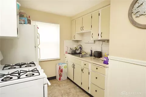 Kitchen - 62 Gorman Ln, Reading, OH 45215 photo 5 of 9