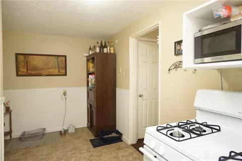 Kitchen - 62 Gorman Ln, Reading, OH 45215 photo 8 of 9