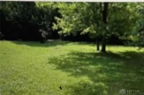 607 E Main St, Xenia, OH 45385