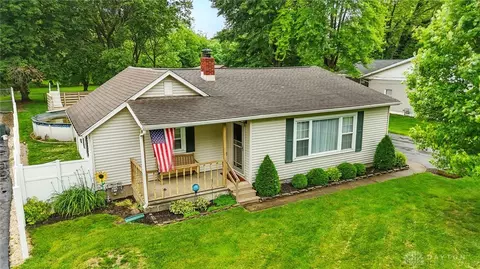 646 Barnhart Rd, Troy, OH 45373