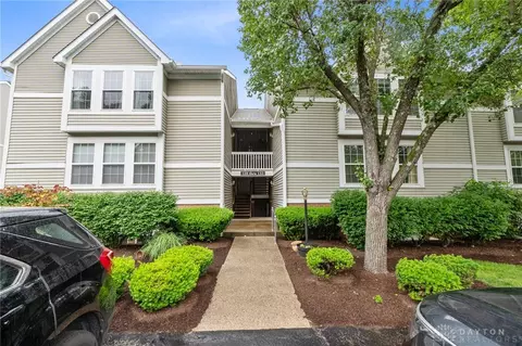 132 High Ridge Ct, Fairfield, OH 45014