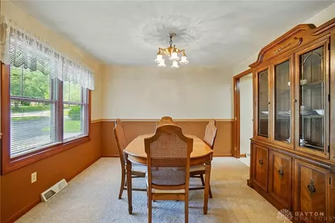 Dining - 5752 E Decker Rd, Franklin, OH 45005 photo 1 of 3