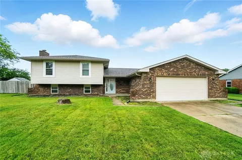 311 Rankin Dr, Englewood, OH 45322