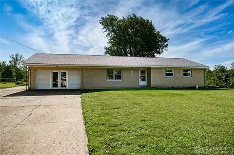 3303 Elleman Rd, Ludlow Falls, OH 45339