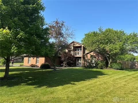 6553 Stillcrest Way, Dayton, OH 45414