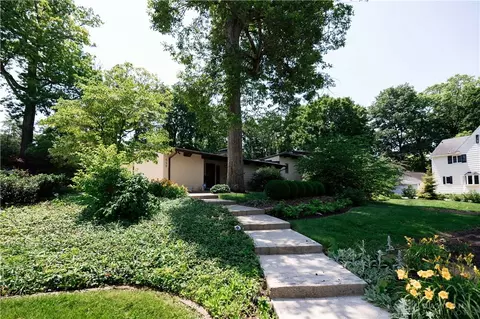 125 Hawthorne Rd, Springfield, OH 45504 photo 2