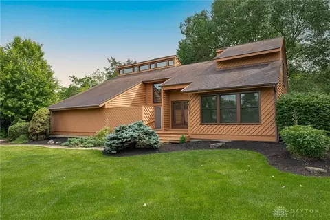 6631 Cedar Crest Trl, Washington Township, OH 45459
