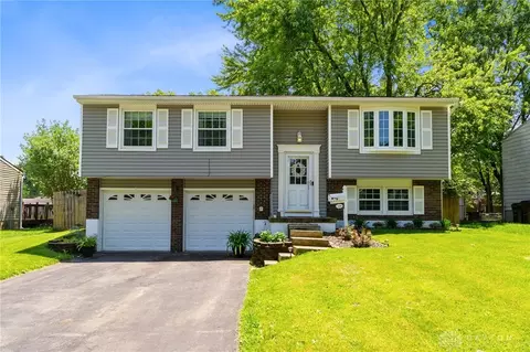 119 Lexington Farm Rd, Englewood, OH 45322