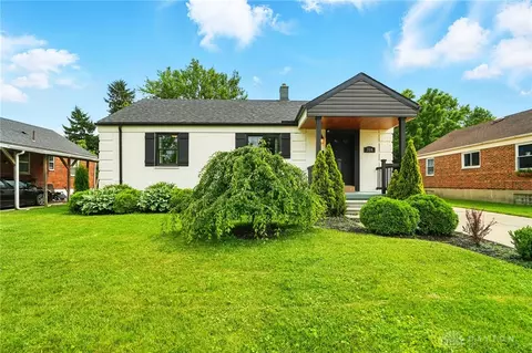 316 E Dorothy Ln, Dayton, OH 45419