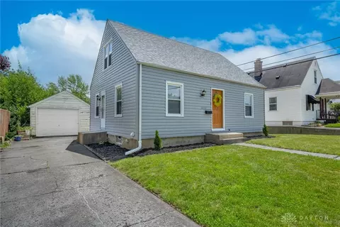 2032 E Bataan Dr, Dayton, OH 45420 photo 2