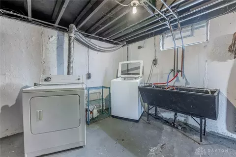 2032 E Bataan Dr, Dayton, OH 45420 photo 17