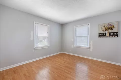 2032 E Bataan Dr, Dayton, OH 45420 photo 6