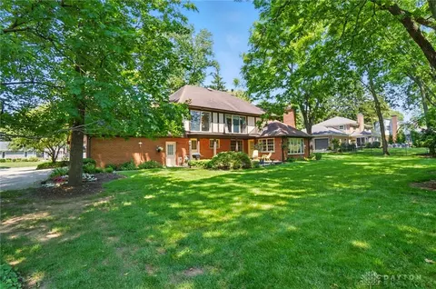 Exterior - 744 Murrell Dr, Kettering, OH 45429 photo 7 of 9