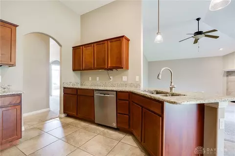 Kitchen - 6566 Rising Sun Ct, Waynesville, OH 45068 photo 4 of 6