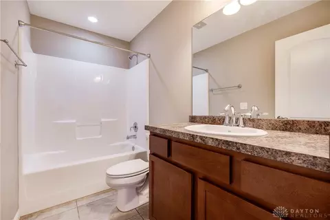 Bath - 6566 Rising Sun Ct, Waynesville, OH 45068 photo 3 of 3