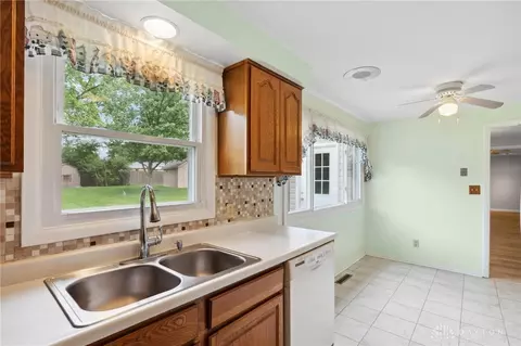 15 Gracewood Dr, Centerville, OH 45458 photo 18