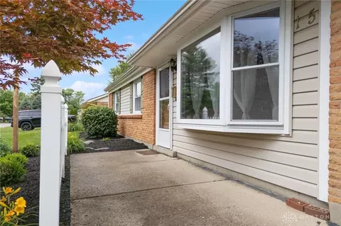 15 Gracewood Dr, Centerville, OH 45458 photo 4