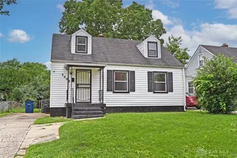 3008 Oakridge Dr, Dayton, OH 45417