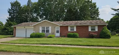 13 Candy Ct, Eaton, OH 45320