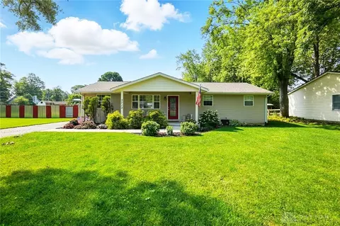 3713 Shawnee Trl, Jamestown, OH 45335