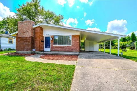 2553 Greenbrier Dr, Dayton, OH 45406