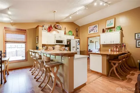 Kitchen - 4459 Thornview Dr, Morrow, OH 45152 photo 6 of 7