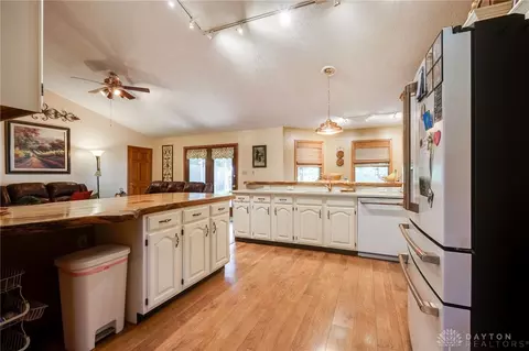 Kitchen - 4459 Thornview Dr, Morrow, OH 45152 photo 1 of 7