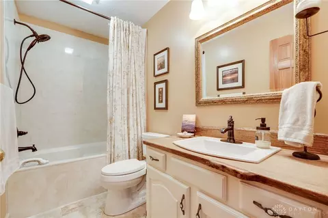 Bath - 4459 Thornview Dr, Morrow, OH 45152 photo 1 of 3