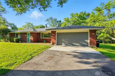 320 Witherby Dr, Kettering, OH 45429 photo 2