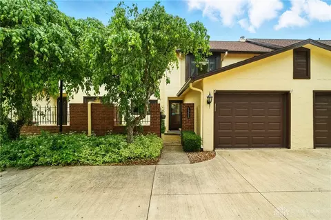 1225 Chevington Ct, Dayton, OH 45459