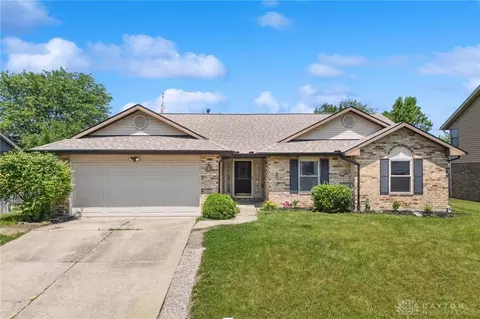 6761 Deer Meadows Dr, Dayton, OH 45424