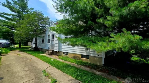 Exterior - 609-611 Peach Orchard Rd #609-611, Kettering, OH 45419 photo 1 of 5