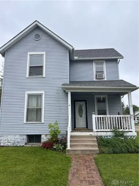 4 E Mckinley St, Brookville, OH 45309