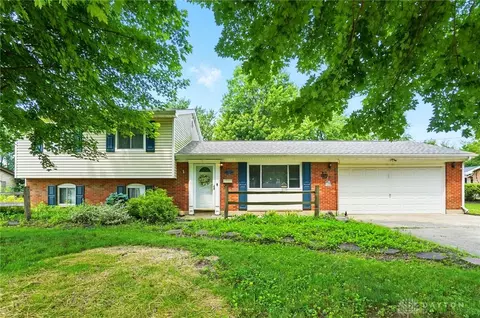 765 Brunswick Dr, Enon, OH 45323