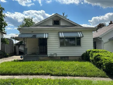 737 Oakleaf Dr, Dayton, OH 45417