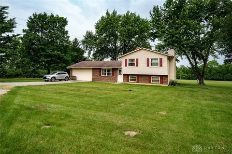 520 Weddle Rd, Casstown, OH 45312