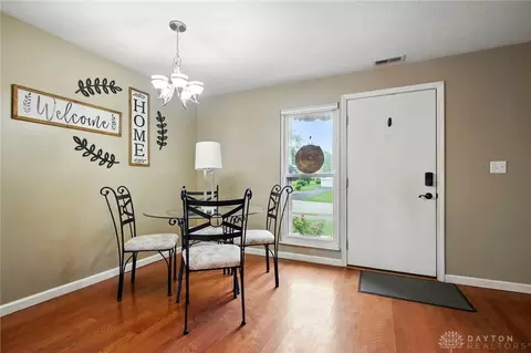 Entry Way - 647 Villa Rd #A, Springfield, OH 45503 photo 1 of 3